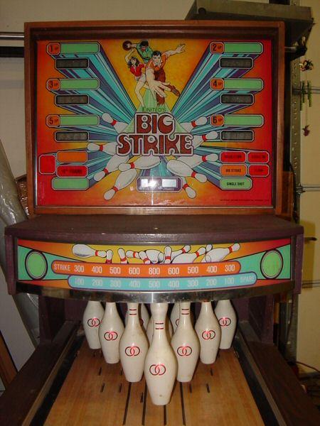 United Cape Cod Casino Cavalier Skippy Thunderbird Shuffle Alley Bowling Pin Set